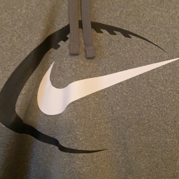 Mens Nike hoodie - Picture 2 of 3